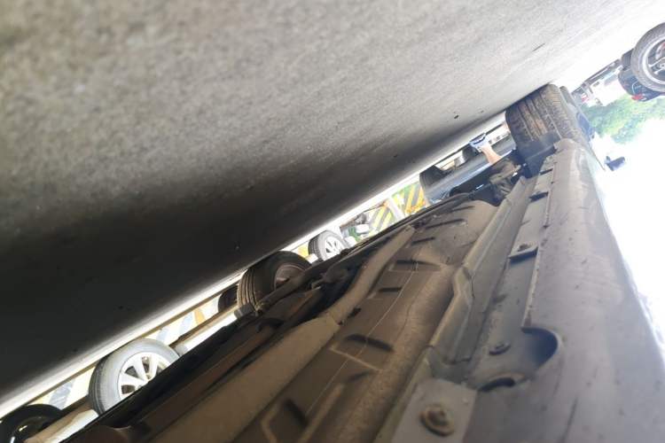 Used GAC Trumpchi GA5 2012 1.8L Manual Elite Model Chassis Front Right