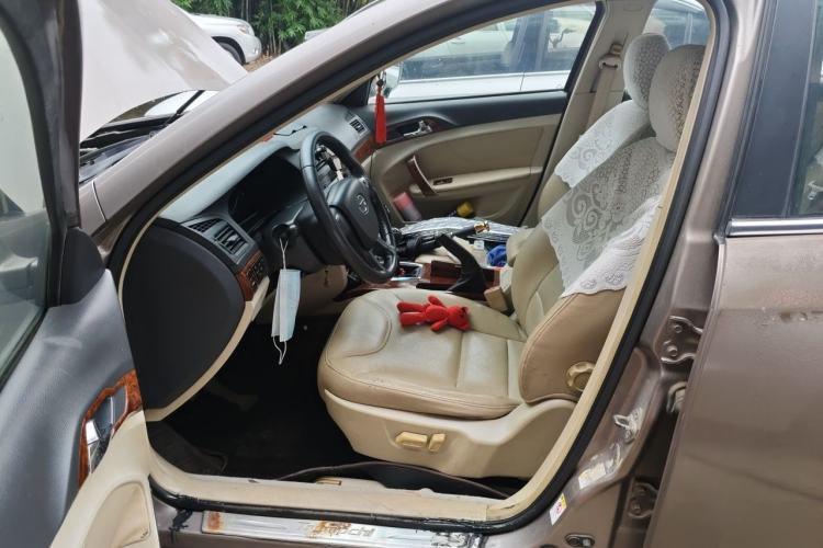 Used GAC Trumpchi GA5 2012 1.8L Manual Elite Model Left Front Seat