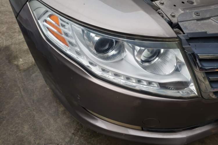 Used GAC Trumpchi GA5 2012 1.8L Manual Elite Model Right Front Headlight