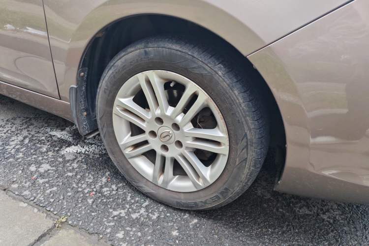 Used GAC Trumpchi GA5 2012 1.8L Automatic Luxury Model Right Front Wheel Hub