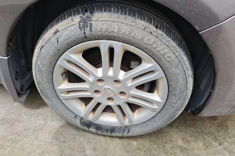 Used GAC Trumpchi GA5 2012 1.8L Manual Elite Model Right Front Wheel Hub