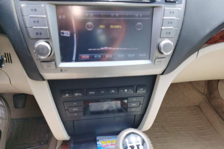 Used GAC Trumpchi GA5 2012 1.8L Manual Elite Model Audio And AC Panel