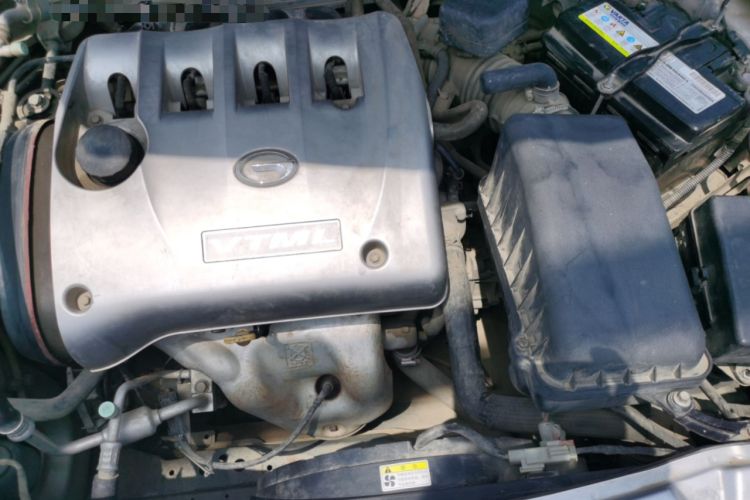 Used GAC Trumpchi GA5 2012 1.8L Manual Elite Model Engine Bay