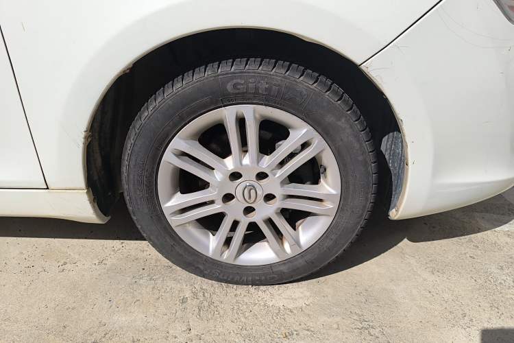 Used GAC Trumpchi GA5 2012 1.8L Automatic Luxury Model Right Front Wheel Hub