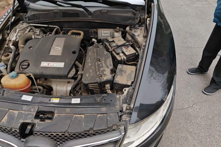 Used GAC Trumpchi GA5 2013 1.8T Automatic Luxury Edition Engine Bay Left