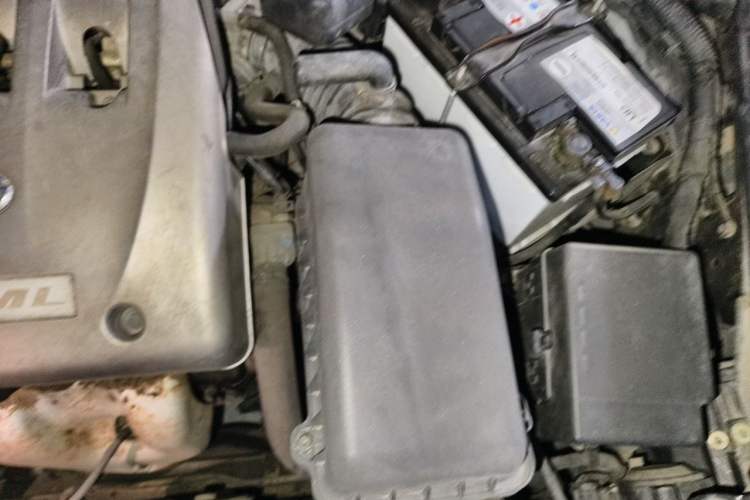 Used GAC Trumpchi GA5 2013 1.8L Automatic Luxury Model Engine Bay Left