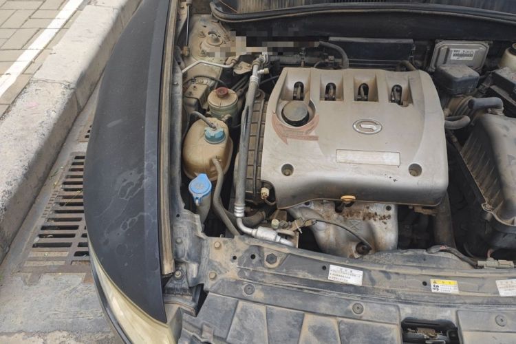 Used GAC Trumpchi GA5 2013 2.0L Automatic Elite Edition Engine Bay Right