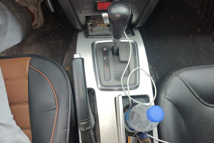 Used GAC Trumpchi GA5 2013 2.0L Automatic Elite Edition Gear Lever