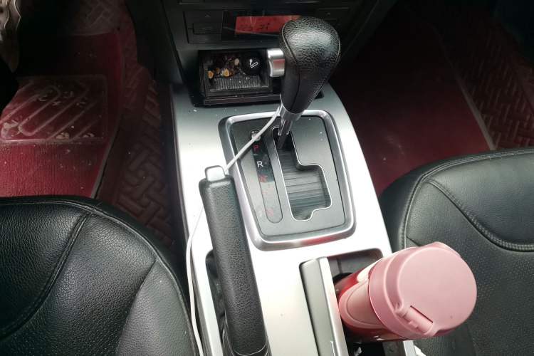 Used GAC Trumpchi GA5 2013 1.8T Automatic Elite Edition Gear Lever