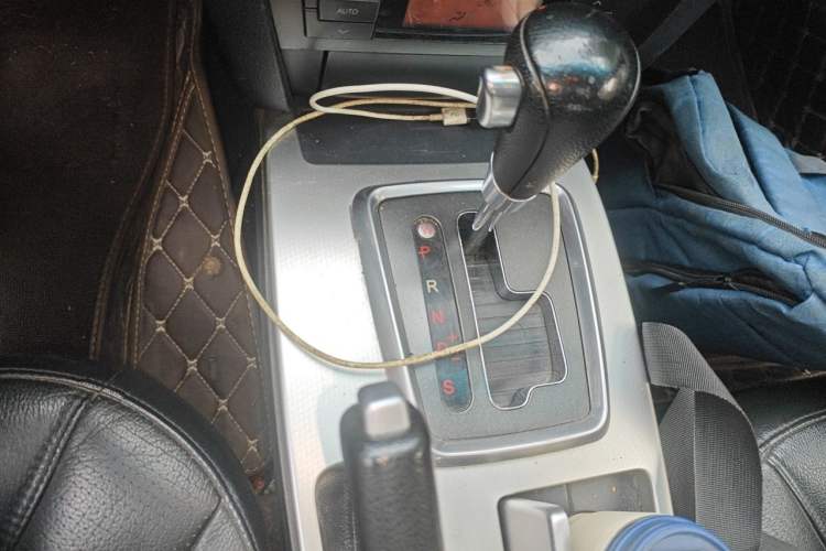 Used GAC Trumpchi GA5 2013 2.0L Automatic Elite Edition Gear Lever
