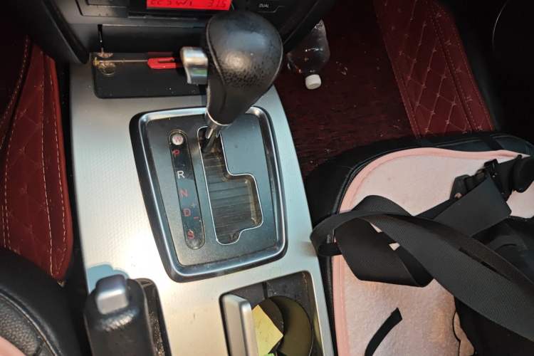 Used GAC Trumpchi GA5 2013 1.8T Automatic Luxury Edition Gear Lever