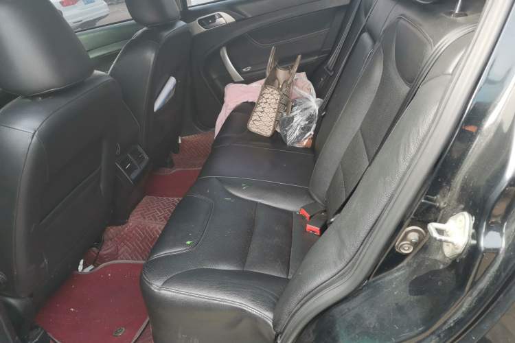 Used GAC Trumpchi GA5 2013 1.8T Automatic Elite Edition Left Rear Seat