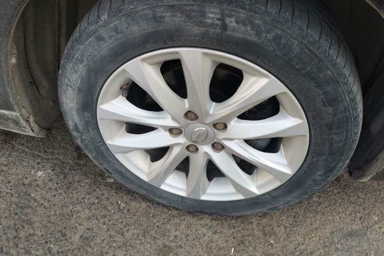 Used GAC Trumpchi GA5 2013 1.8T Automatic Elite Edition Right Front Wheel Hub