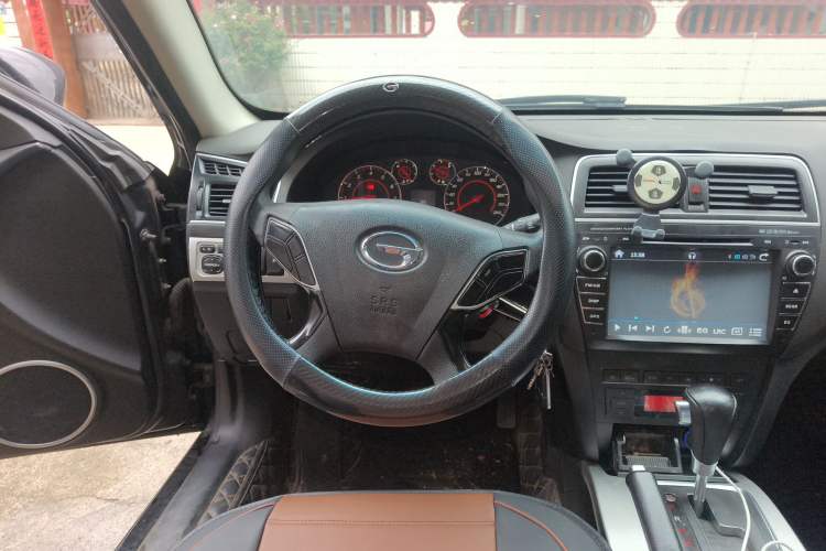 Used GAC Trumpchi GA5 2013 2.0L Automatic Elite Edition Steering Wheel