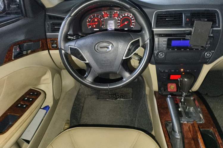 Used GAC Trumpchi GA5 2013 1.8L Automatic Luxury Model Steering Wheel