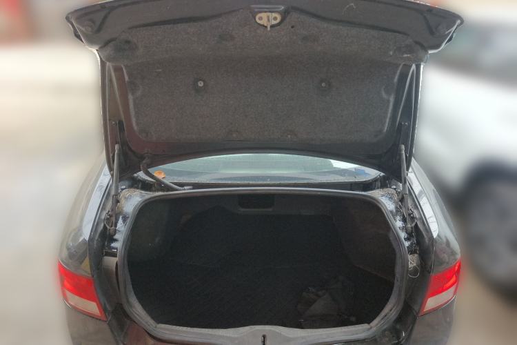 Used GAC Trumpchi GA5 2013 2.0L Automatic Elite Edition Trunk