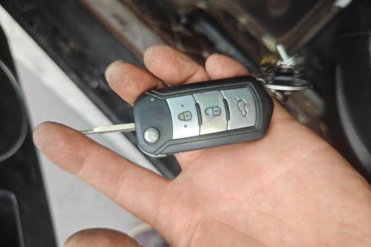 Used GAC Trumpchi GA5 2013 2.0L Automatic Elite Edition Vehicle Key