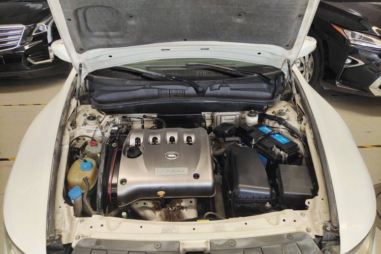 Used GAC Trumpchi GA5 2013 1.8L Automatic Luxury Model Engine Bay
