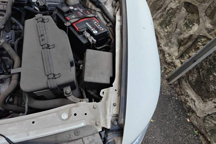 Used GAC Trumpchi GA5 2013 1.8T Automatic Comfort Edition Engine Bay Left