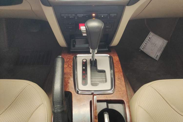 Used GAC Trumpchi GA5 2013 1.8L Automatic Luxury Model Gear Lever