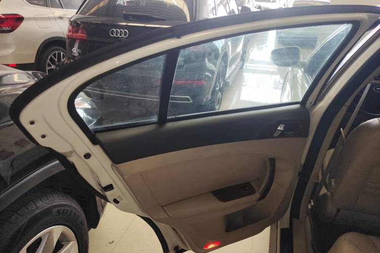 Used GAC Trumpchi GA5 2013 1.8L Automatic Luxury Model Left Rear Door Interior