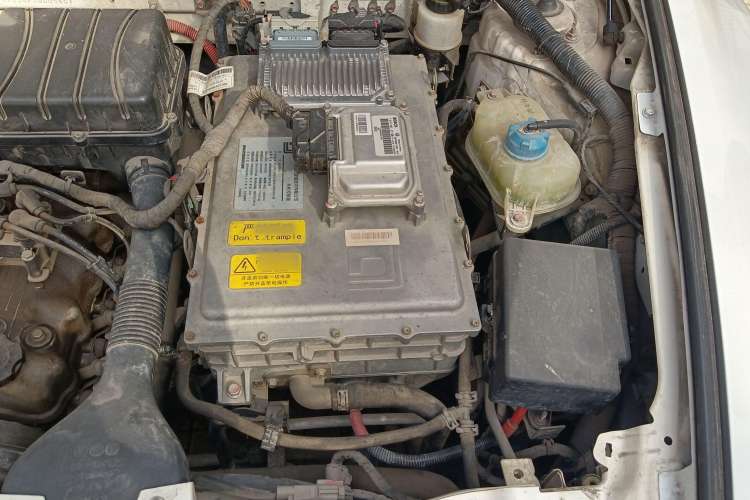 Used GAC Trumpchi GA5 New Energy 2015 Range-Extended Elite Edition Engine Bay Left