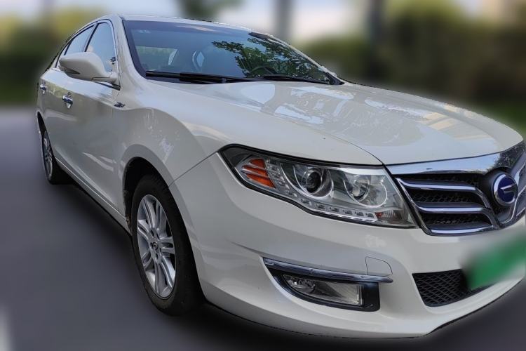 Used GAC Trumpchi GA5 New Energy 2015 Range-Extended Luxury Edition Front Right 45 Deg