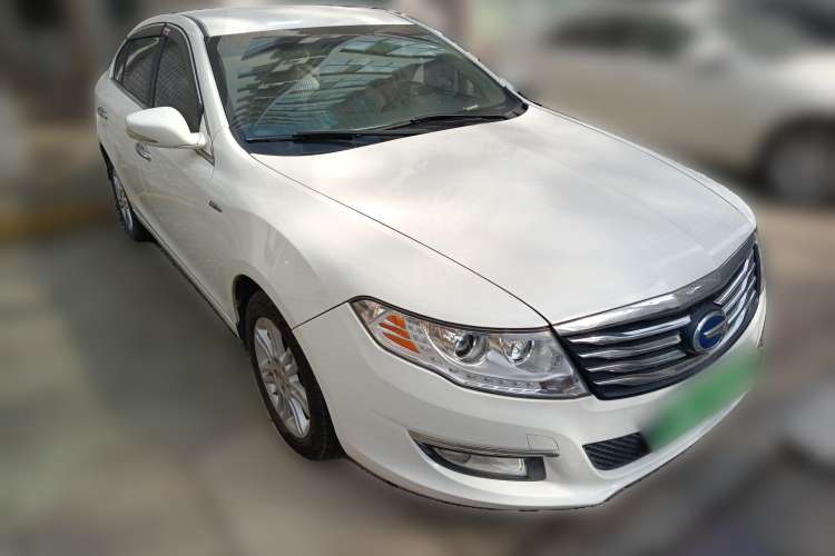 Used GAC Trumpchi GA5 New Energy 2015 Range-Extended Elite Edition Front Right 45 Deg