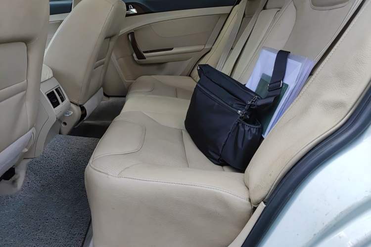 Used GAC Trumpchi GA5 New Energy 2015 Range-Extended Luxury Edition Left Rear Seat