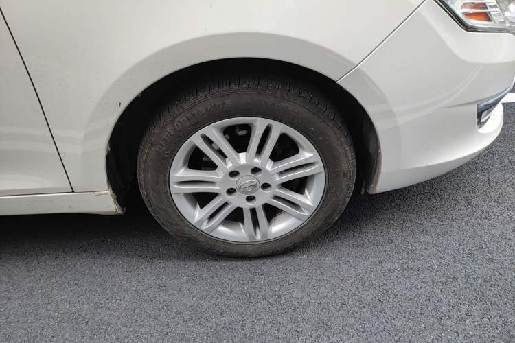 Used GAC Trumpchi GA5 New Energy 2015 Range-Extended Luxury Edition Right Front Wheel Hub
