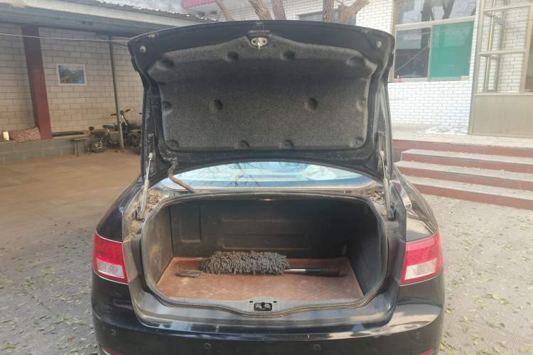 Used GAC Trumpchi GA5 New Energy 2016 PHEV Elite Edition Trunk
