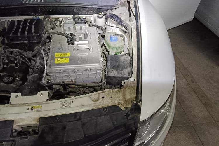 Used GAC Trumpchi GA5 New Energy 2016 PHEV Deluxe Edition Engine Bay Left