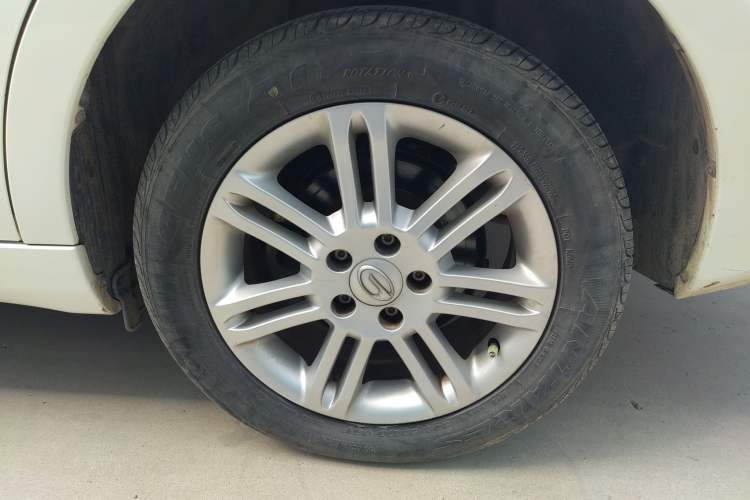Used GAC Trumpchi GA5 New Energy 2016 PHEV Elite Edition Left Rear Wheel Hub
