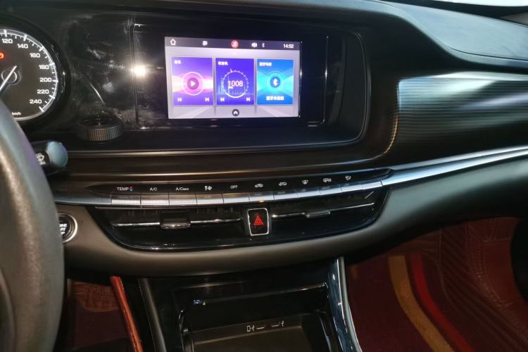 Used GAC Trumpchi GA6 2019 270T Automatic Elite Edition Audio And AC Panel