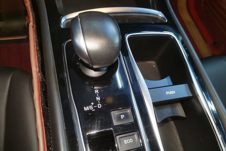 Used GAC Trumpchi GA6 2019 270T Automatic Elite Edition Gear Lever