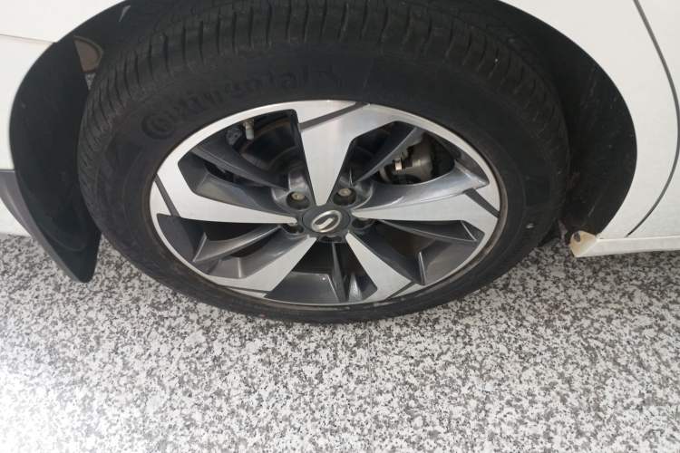Used GAC Trumpchi GA6 2019 270T Automatic Luxury Edition Exterior 8