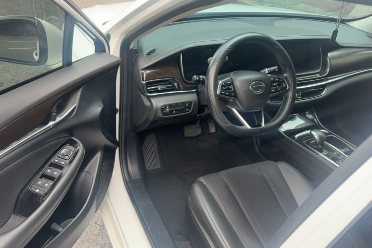 Used GAC Trumpchi GA6 2022 270T Automatic Elite Edition Interior 2