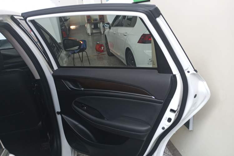 Used GAC Trumpchi GA6 2019 270T Automatic Luxury Edition Interior 6
