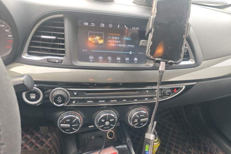Used GAC Trumpchi GA6 2015 1.8T DCT Luxury Navigation Model Audio And AC Panel