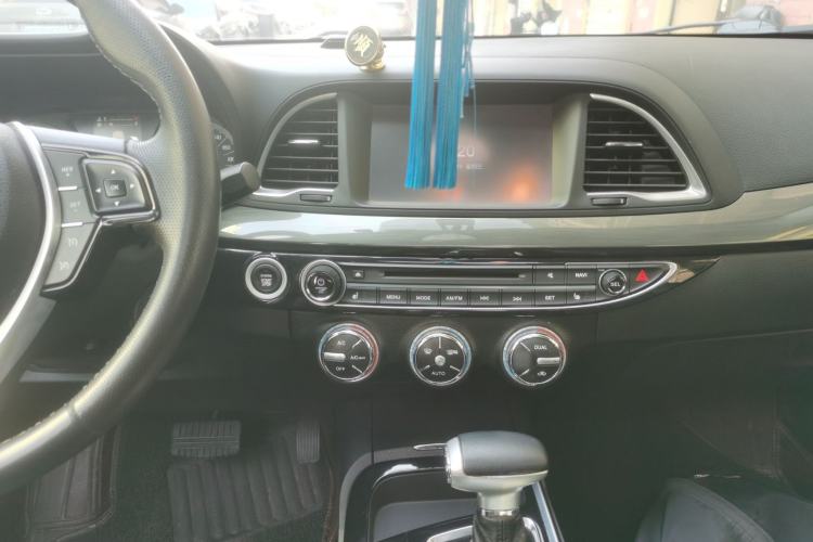 Used GAC Trumpchi GA6 2015 1.8T DCT Luxury Navigation Model Audio And AC Panel