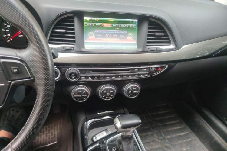 Used GAC Trumpchi GA6 2015 1.8T DCT Elite Model Audio And AC Panel