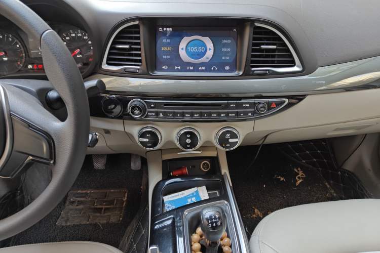 Used GAC Trumpchi GA6 2015 1.6T Manual Comfort Model Audio And AC Panel