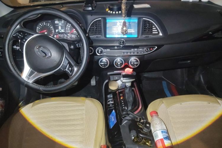 Used GAC Trumpchi GA6 2015 1.8T DCT Elite Model Center Console