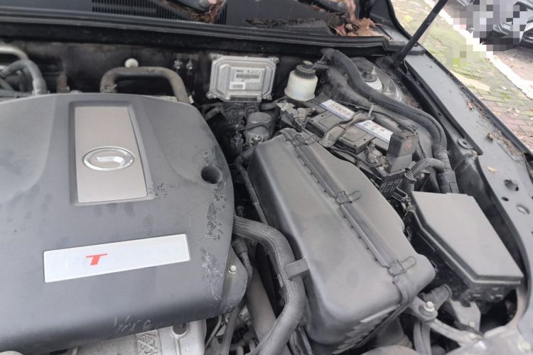Used GAC Trumpchi GA6 2015 1.8T DCT Comfort Model Engine Bay Left