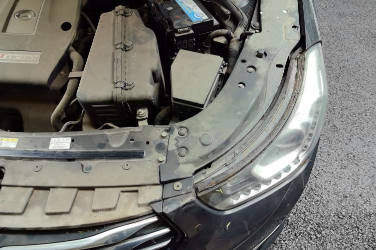 Used GAC Trumpchi GA6 2015 1.8T DCT Elite Model Engine Bay Left