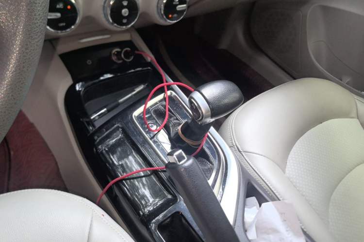 Used GAC Trumpchi GA6 2015 1.8T DCT Comfort Model Gear Lever