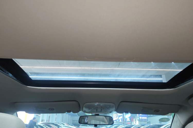 Used GAC Trumpchi GA6 2015 1.8T DCT Luxury Navigation Model Headliner