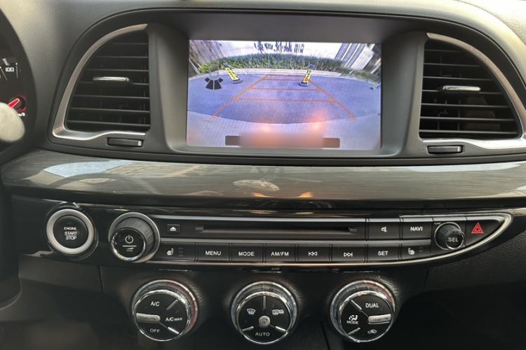 Used GAC Trumpchi GA6 2015 1.8T DCT Luxury Navigation Model Interior 3