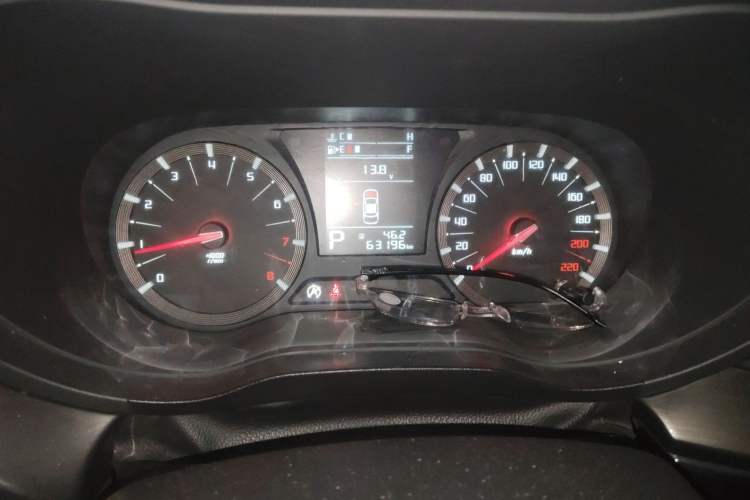 Used GAC Trumpchi GA6 2015 1.8T DCT Elite Model Odometer Close Up