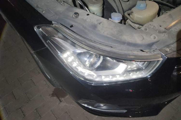 Used GAC Trumpchi GA6 2015 1.8T DCT Elite Model Right Front Headlight